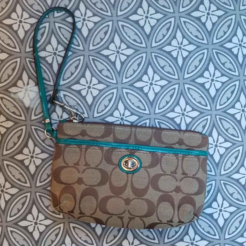 Coach Retro Wristlet